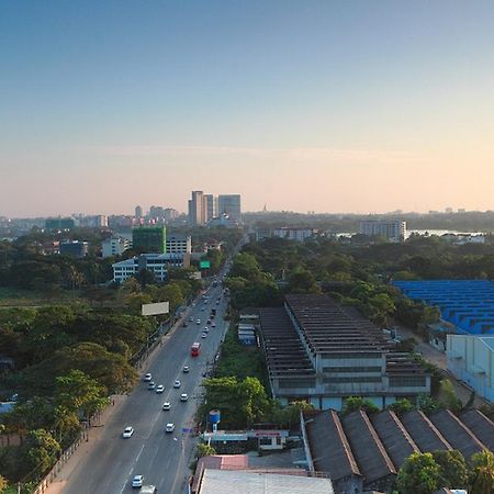 Super Hotel Yangon Exterior photo