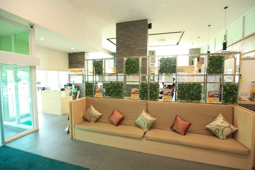 Super Hotel Yangon Exterior photo