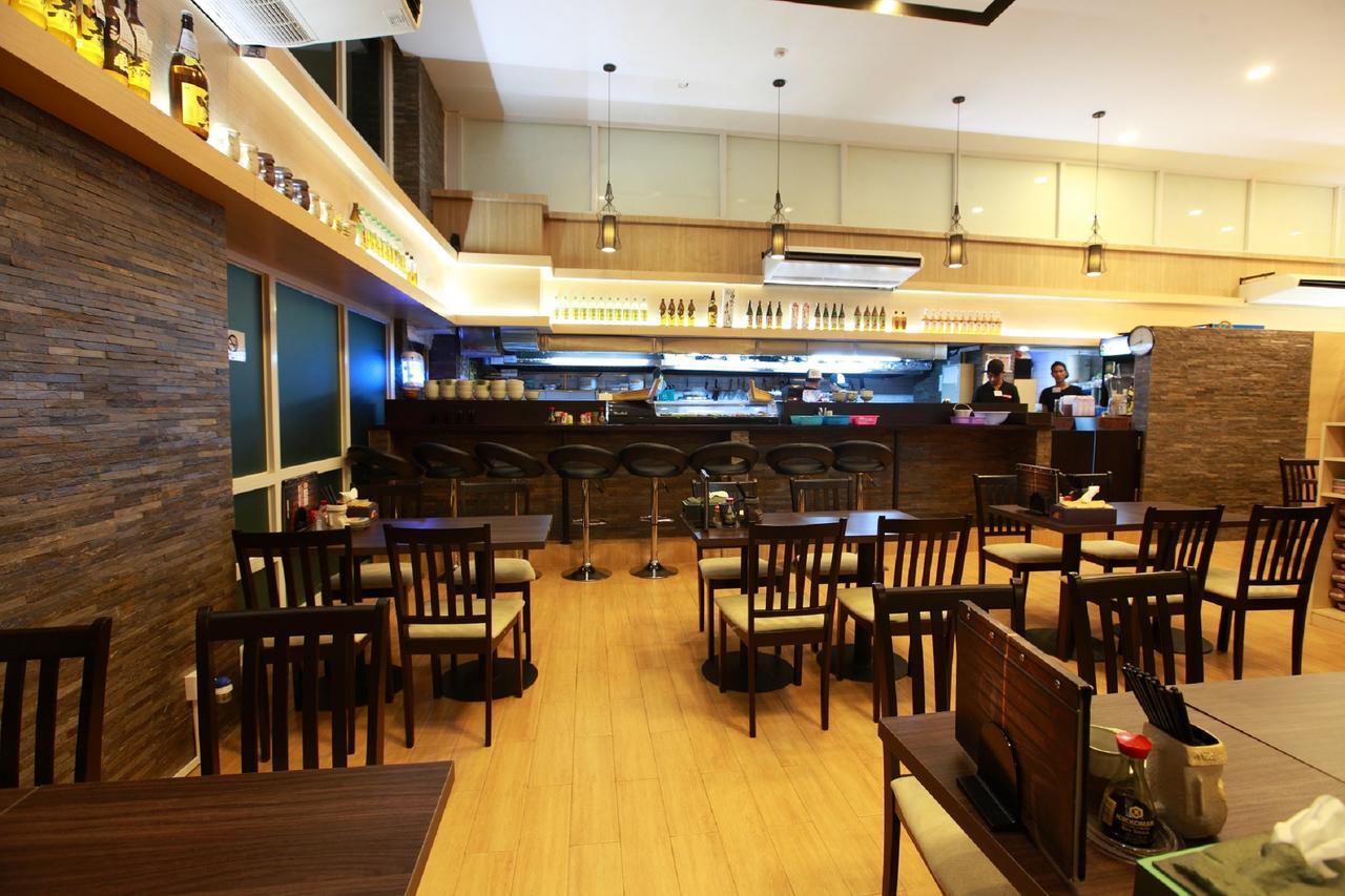 Super Hotel Yangon Exterior photo