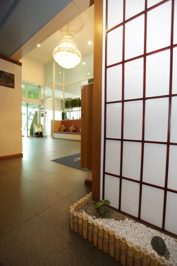 Super Hotel Yangon Exterior photo