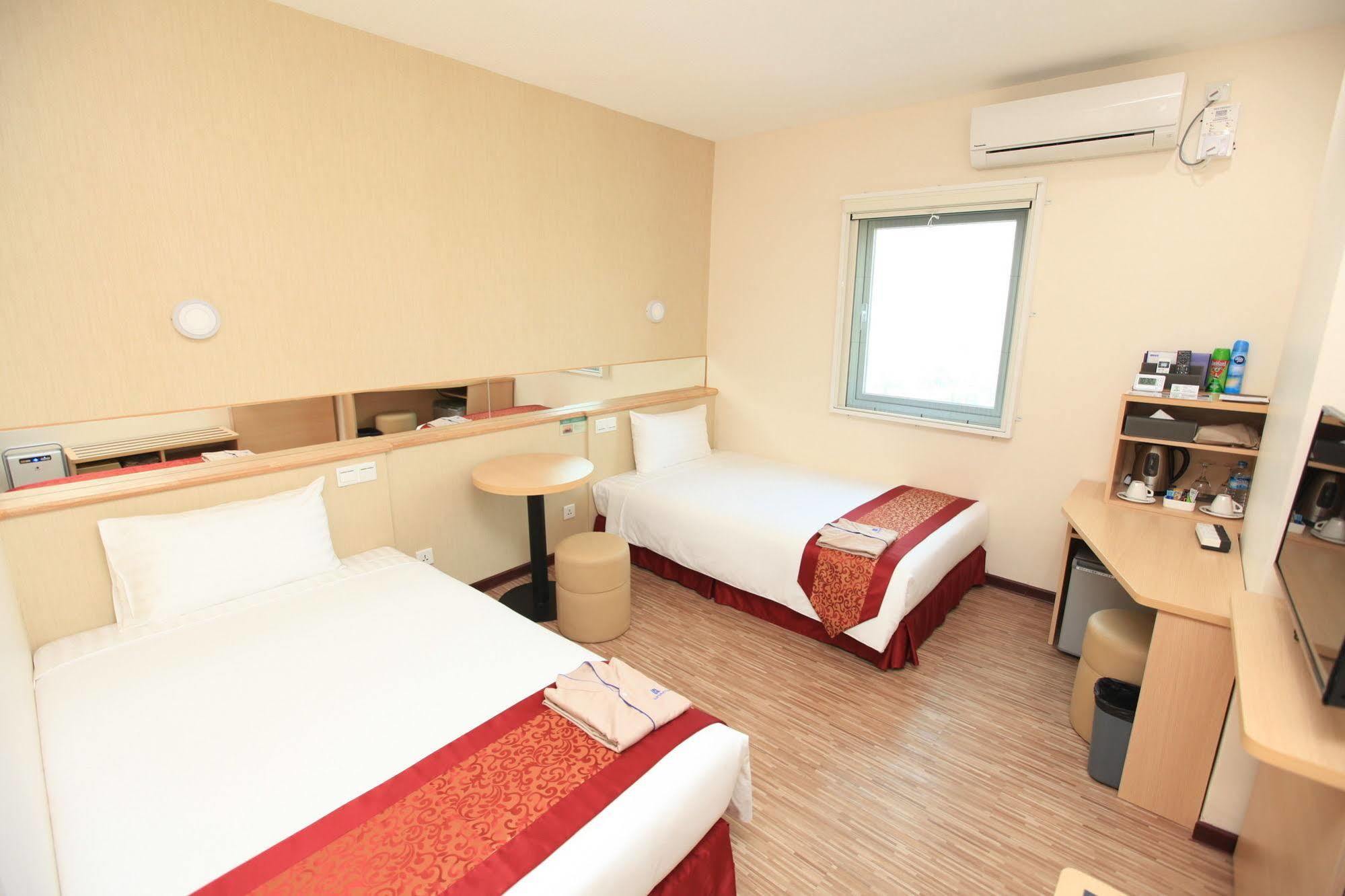 Super Hotel Yangon Exterior photo